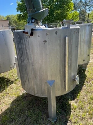 150 Gallon Stainless Steel , Open Top Tank , 115 Volt Mixer Dish Center Drain