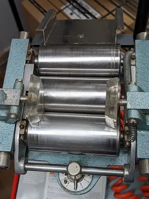 Erweka Model AR400 Lab 3-Roll Refiner