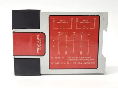 IM-T-9A | Banner  Light Curtain Safety Relay Module 61425 -  For parts or not working
