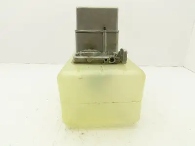 Showa LCB4 8210 Lubrication Oil Pump Machine Oiler 6L Tank 0.1 L/Min 200V