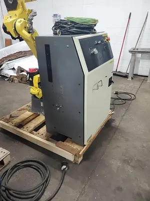 USED 2010 FANUC M-20IA