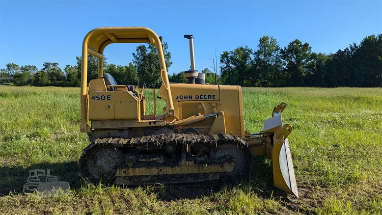Used 1985 DEERE 450E Crawler Dozers | Rosseel's Equipment Inc #720511