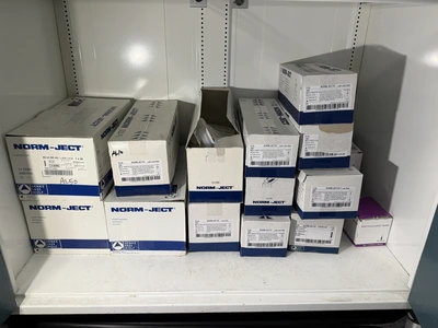 Used _UNKNOWN_ _UNKNOWN_ Syringes Rhode Island US | Federal Equipment Company #1347614