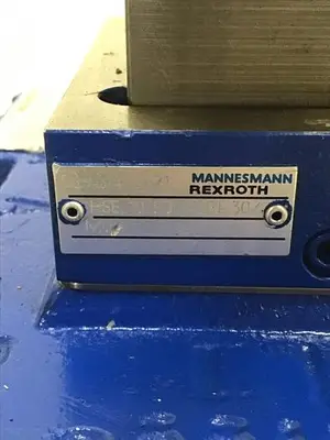 USED REXROTH 4WRKE35W2-1000-21/6A24EZ9