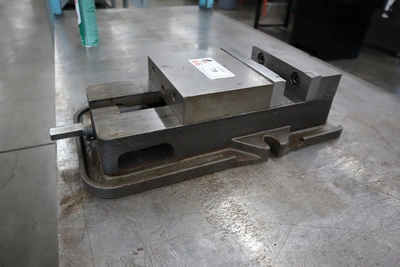 Used KURT WORKHOLDING SOLUTIONS D80 Vises Minnesota US | Machinesused.com #1507557