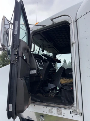Used 2016 KENWORTH T800 TRUCK TRACTOR Conventional trucks Michigan US | Miedema Asset Management Group #1709434