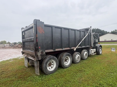 Used 2006 FREIGHTLINER FLD120SD Dump trucks Minnesota US | Proxy Equipment #1486175
