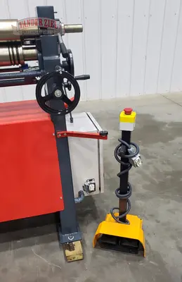 Akyapak 6' x 16 Gauge 3 Roll Initial Pinch Plate Roll