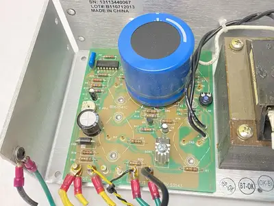 USED POWER ONE DC POWER SUPPLY 12A 5VDC