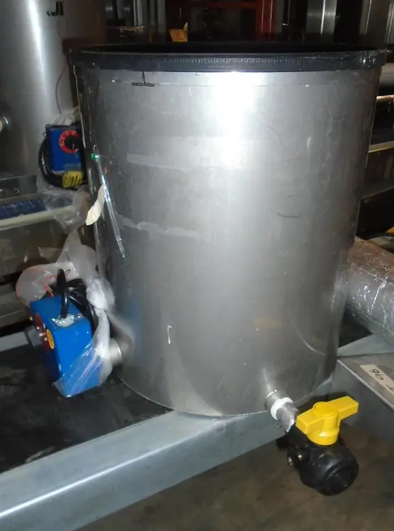Used _UNKNOWN_ _UNKNOWN_ Alloy Tanks Ontario CA | Buzz Equipment #683307