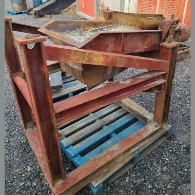 Eriez 2ft Wide x 68in Long Vibrating Pan Feeder