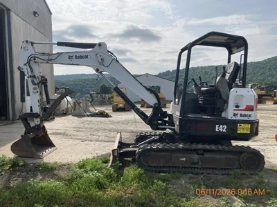 Used 2014 BOBCAT E42 Excavators New York US | Beck Equipment #1509291