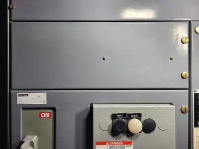 Model 6 Motor Control Center MCC Section, 600V, 3PH, 1200A Bus