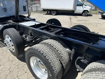 USED 2018 PETERBILT 579