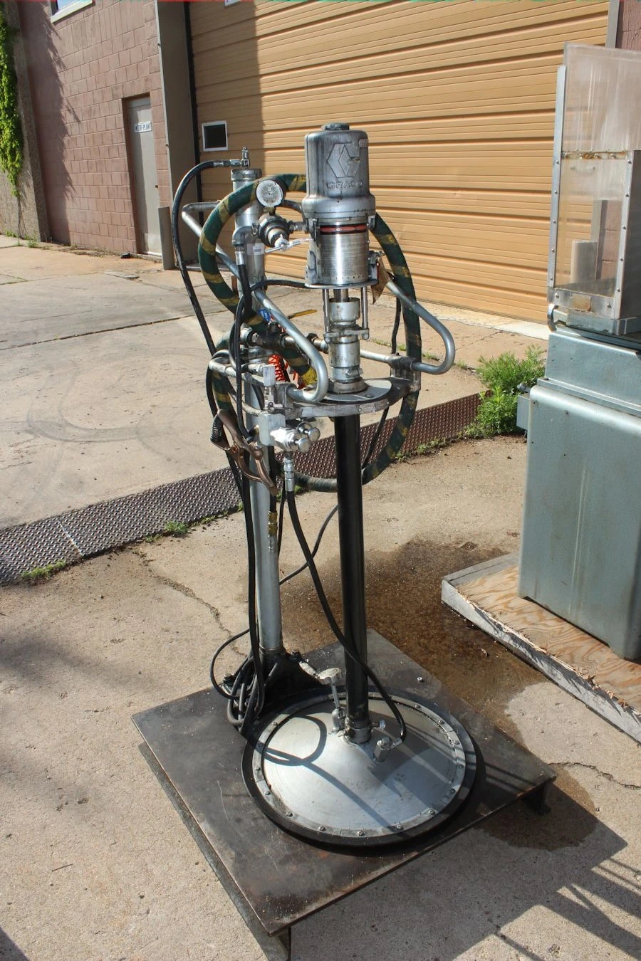 USED GRACO 208-315