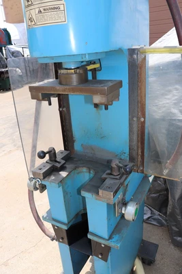 USED AIR-HYDRAULICS C400A