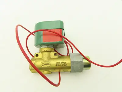 Asco 8266D53V Solenoid Valve 240VAC/60Hz 15.4W 200PSI # 2 And 4 Oil 1/2"NPT