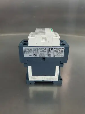 SCHNEIDER TELEMECANIQUE LC1D32BD Contactor, 24VDC. 4E-38