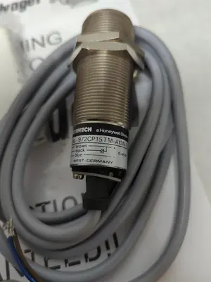 New | in-Stock HONEYWELL 972CP15TM-A13N-L Miscellaneous Equipment (Electrical & Power) | Surplus Asset Holdings #1195744
