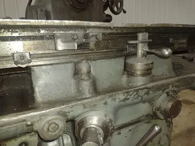 3 HP CINCINNATI MODEL 1-18 PLAIN HORIZONTAL MILLING MACHINE: STOCK #21031