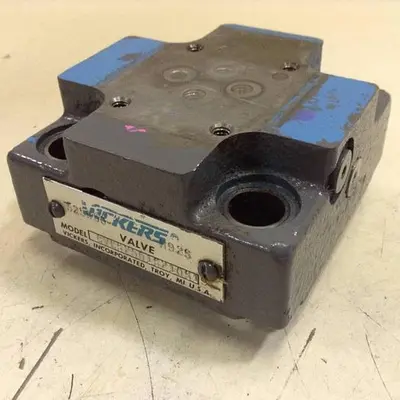 USED VICKERS CVCS25D1S210S19