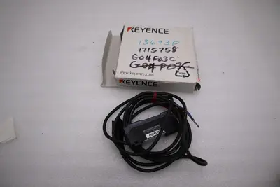 NEW OPEN BOX Keyence FS-V21RP Fiber Optic Sensor Amplifier STK H1314A