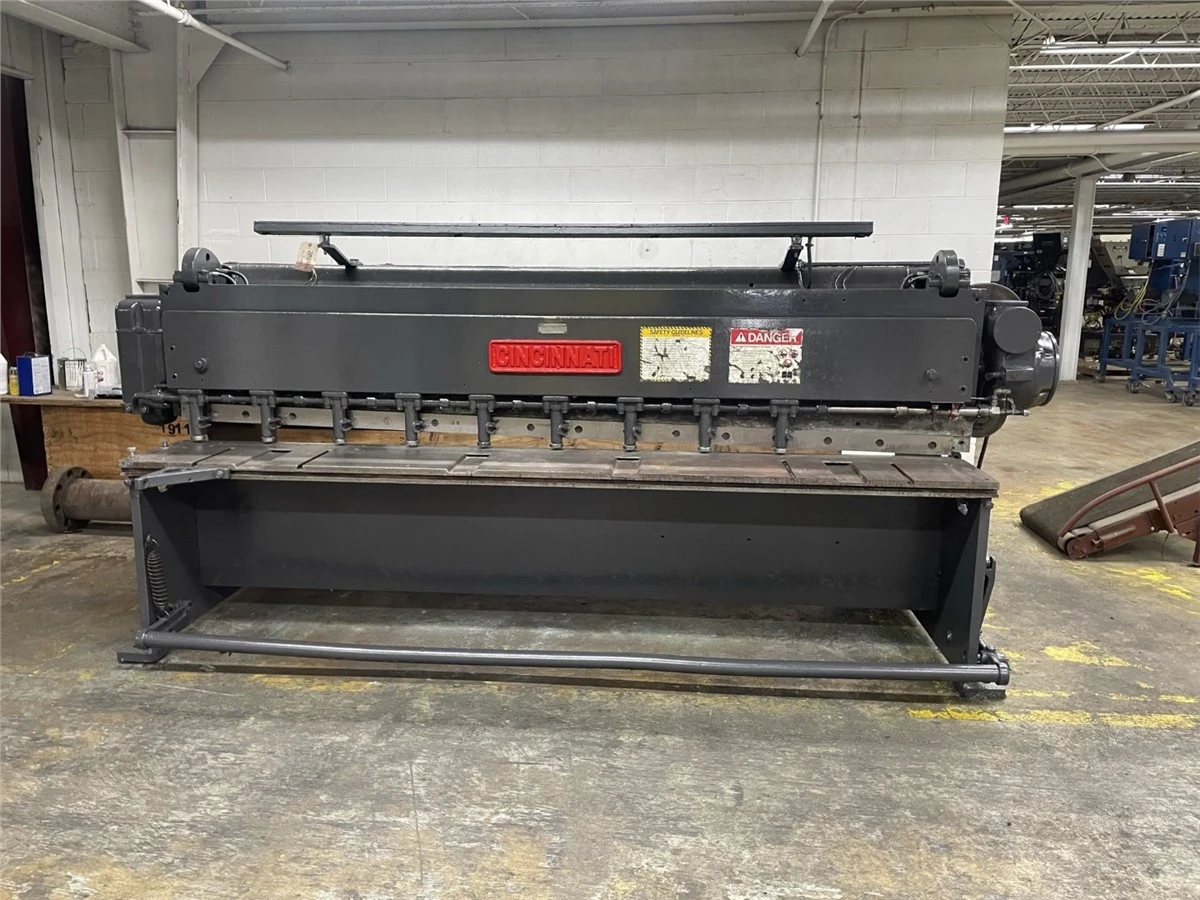 USED CINCINNATI MILACRON 1010