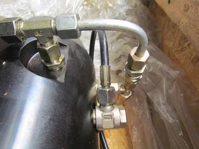 Optima Hydro-Mechanical DES-200 200 Ton Clamping Force Turn Clamp