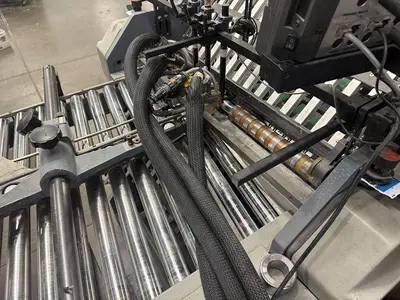 USED GMS MICROGLUE HM25