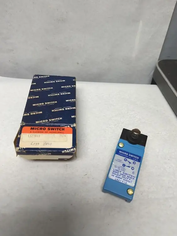 New | in-Stock MICRO SWITCH LSZ7R1A Miscellaneous Equipment (Electrical & Power) | Surplus Asset Holdings #1198531