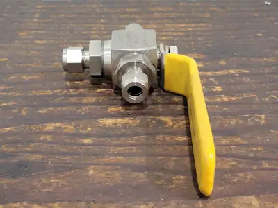 NEW HY-LOK H1B3B-H6TPC