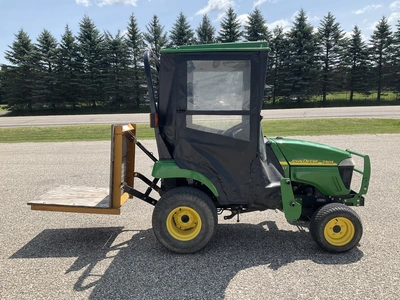 Used 2006 JOHN DEERE 2305 Sub-Compact & Compact Tractors Michigan US | Miedema Asset Management Group #1321982