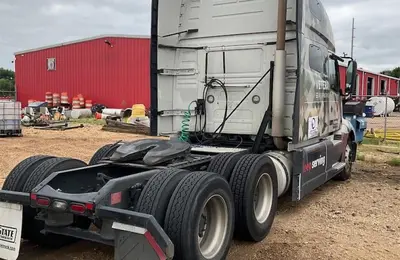USED 2019 VOLVO VNL64T760