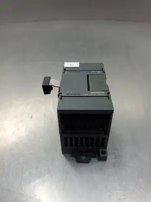USED Siemens 6ES7 222-1BD22-0XA0 SIMATIC EM222 Digital Output Module