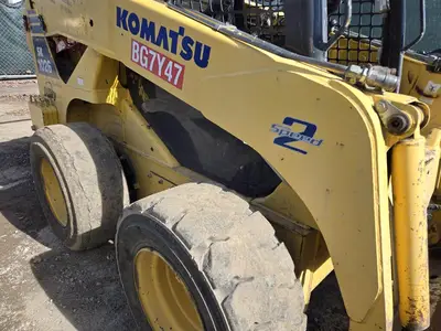 USED 2005 KOMATSU SK1026-5N