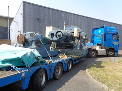 Supply Labour And Lifting Equipment To Unload Machines From Transport