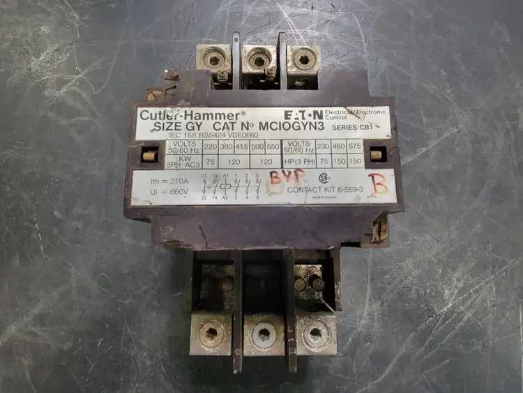 Used CUTLER-HAMMER MCIOGYN3 Switchgears British Columbia CA | Lenmark #242119