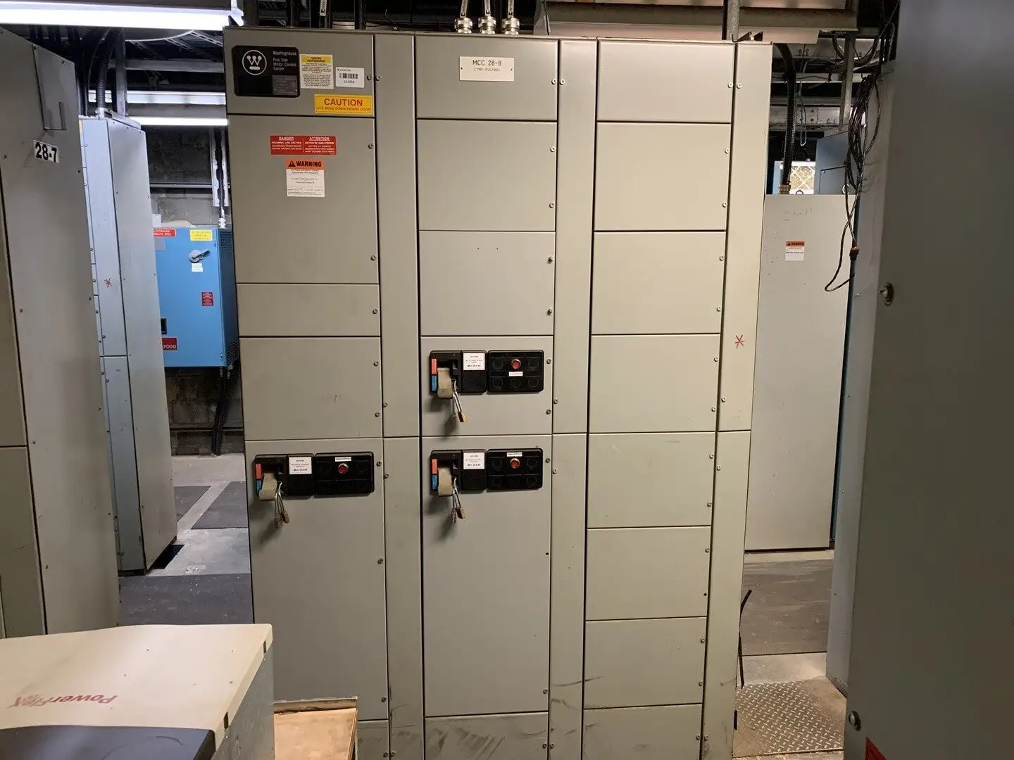 Five Star Double-Sided Motor Control Center (MCC), 600V Max., 1000A, 5 Buckets