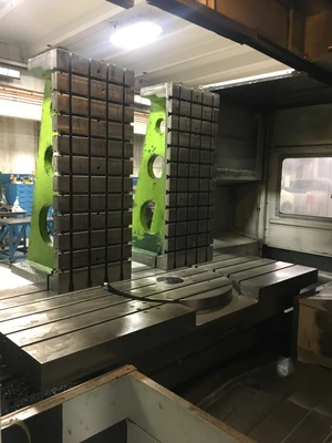 USED 2010 HAAS EC-2000