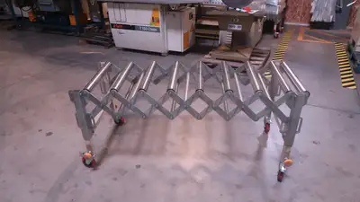 4.5 ft. Extendable & Flexible Conveyor Roller Table