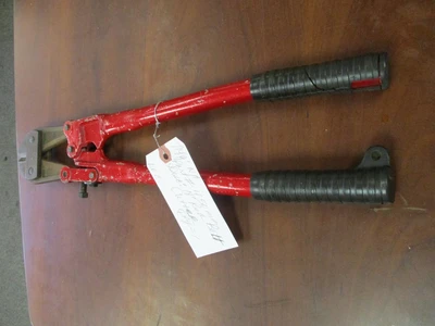 Used 450mm Used 18" Red Bolt Cutter (rubber on handle is cracked)