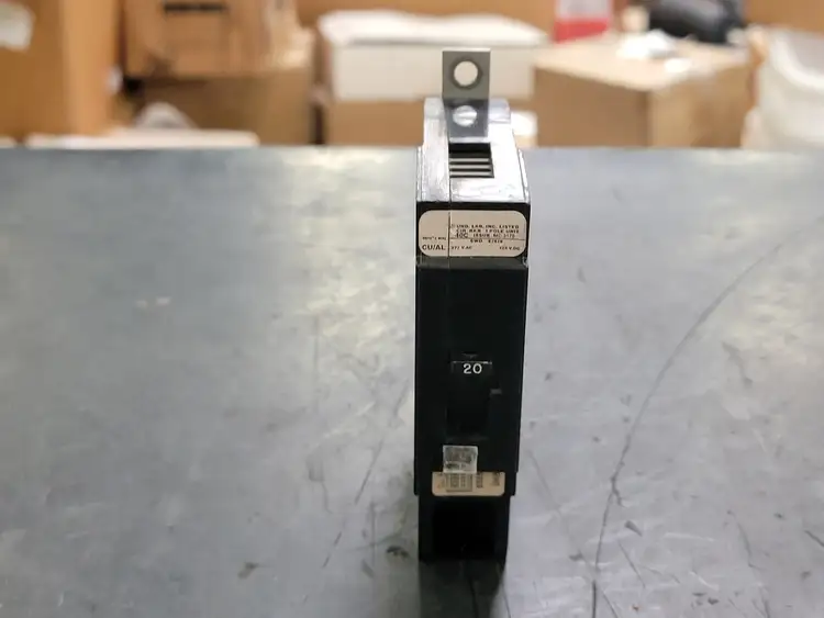Used WESTINGHOUSE GHB1020 Switchgears British Columbia CA | Lenmark #241232