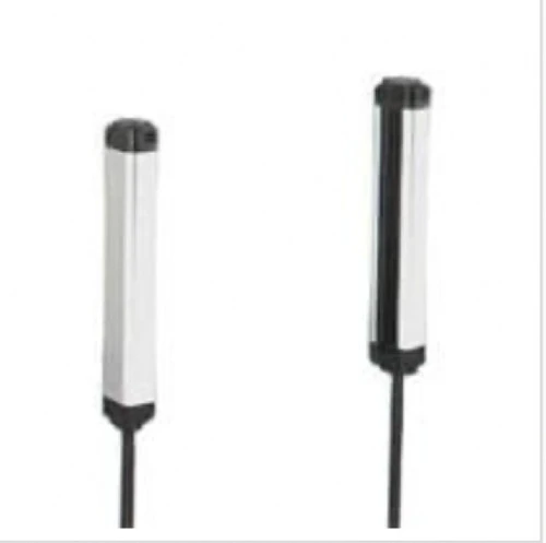 Keyence PJ-S08 Expandable Area Sensor, Main Unit, 8 Optical Axes [Refurbished]