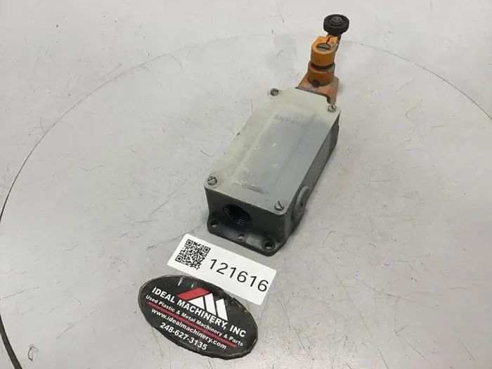 Used SIEMENS 3SE3 404-1G Relays & Switches Michigan US | Ideal Machinery #707374