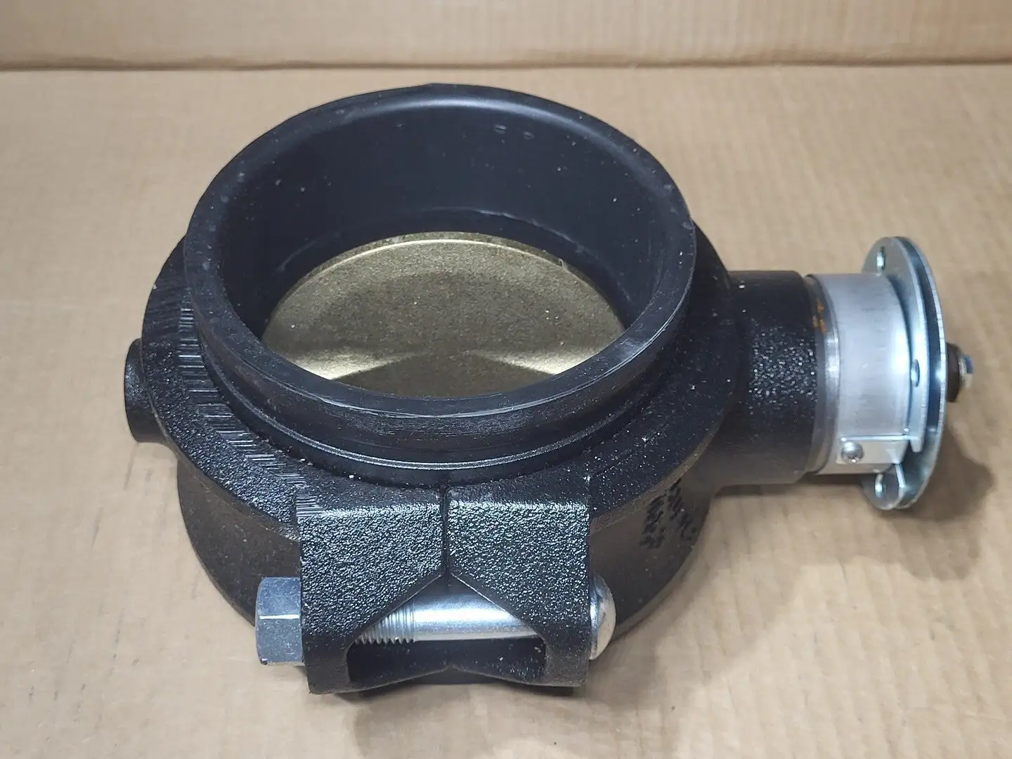 NEW VICTAULIC V-060-700-S-EJ
