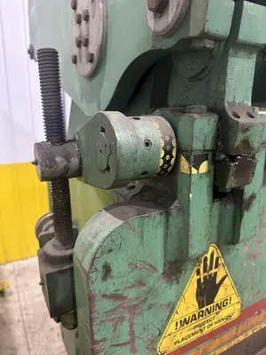 USED ACCURPRESS 713012
