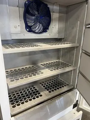 USED THERMO FISHER XBF40D - 40ºC LABORATORY  BLAST FREEZER 28.8 CU. FT. , 208/230 V