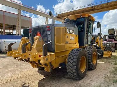 2015 John Deere 772GP