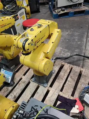 USED 2009 FANUC LR MATE 200IC