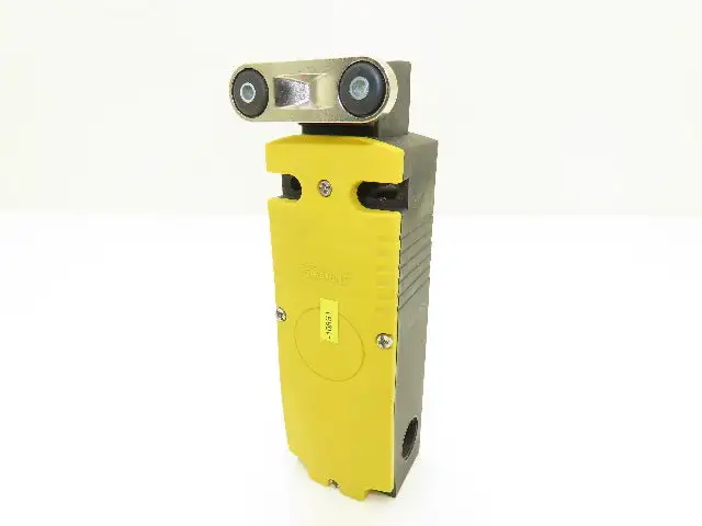 Siemens 3SE5322-0SB21 Safety Switch 240VAC 3A Magnet 24VDC